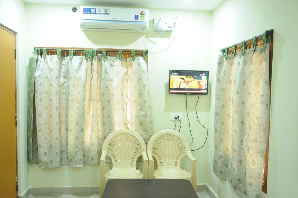 Hotel Agarala Residency 티루파티 객실 사진